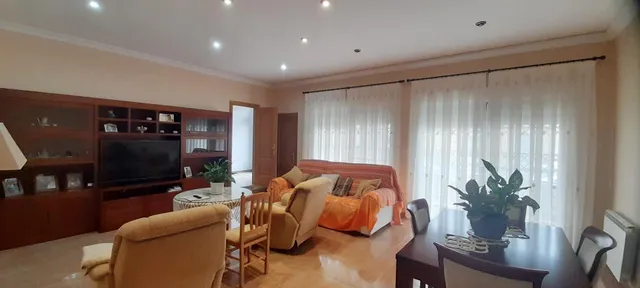 EDIFICIO DE 2 PLANTAS y 2 VIVIENDAS EN BARRIO DON JESÚS ALTA CALIDAD — 20