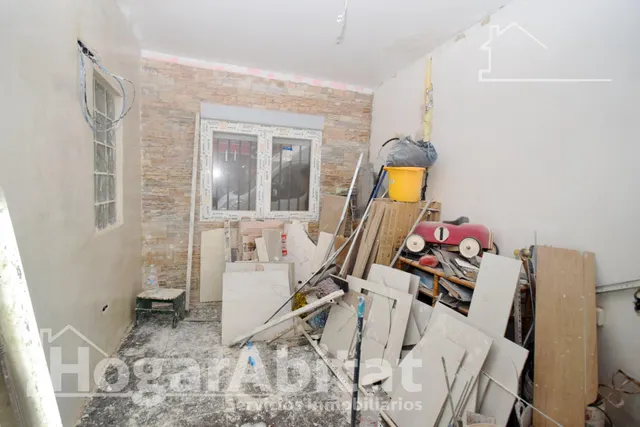 CASA CON CINCO TERRAZAS Y PAELLERO CERCA DE LA PLAYA — 46