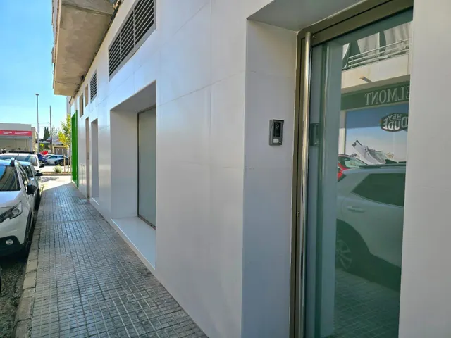 Se vende local comercial con posibilidad de hacer cambio de uso a vivienda — 21