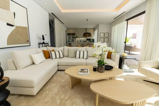 DOS ESPECTACULARES VILLAS RECIÉN TERMINADAS EN EL CENTRO DE MARBELLA — 12
