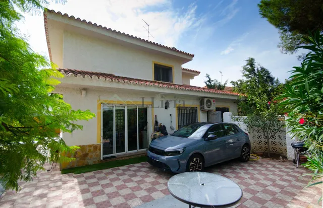 Ref. 04404.- Chalet independiente en urbanización Monte Horquera (Vilamarxant) — 47