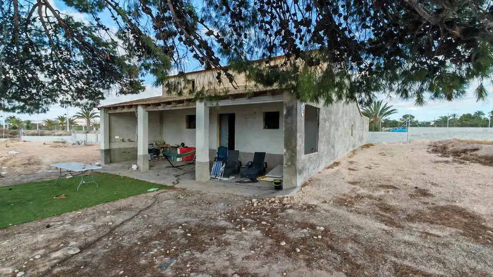 CASA DE CAMPO PARA REFORMAR EN ALTABIX