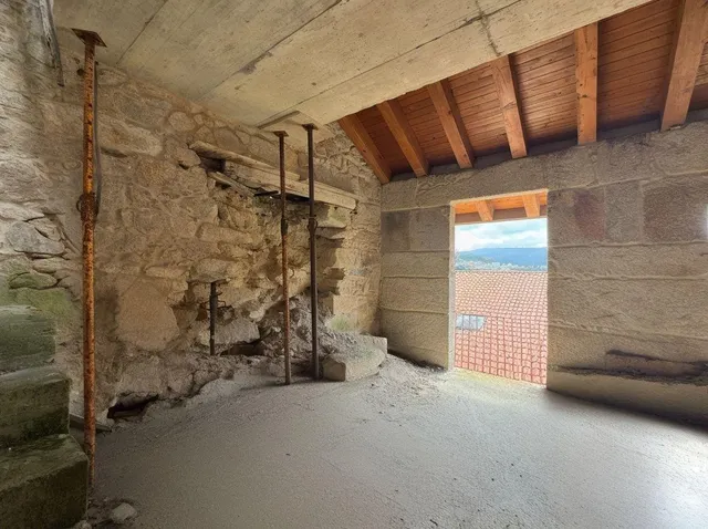 Casa de piedra en camino de Santiago en Corcubion — 20