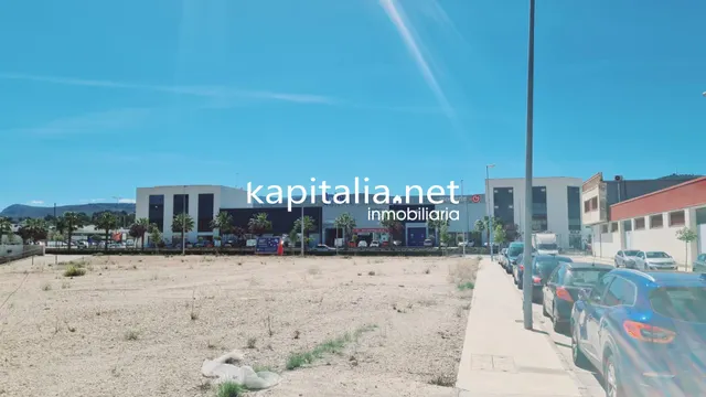 Solar industrial en primera linea de carretera a la venta en Ontinyent. — 6