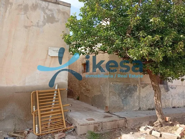 VENTA DE CASA ADOSADA EN EL EJIDO (ALMERÍA) - foto 3