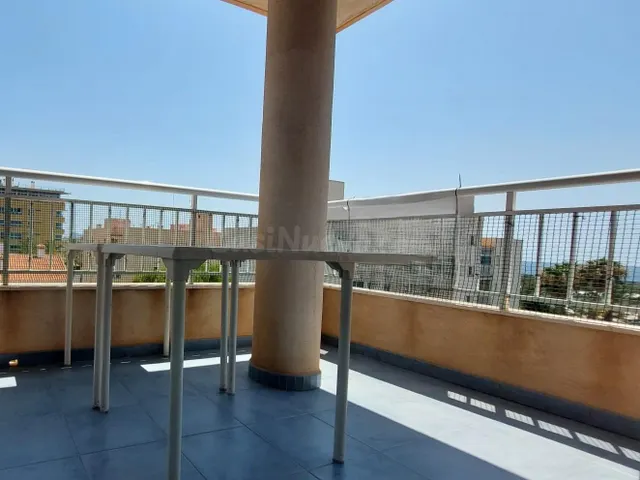 Apartamento de 2 dormitorios con vistas al mar en el Puerto  - foto 3