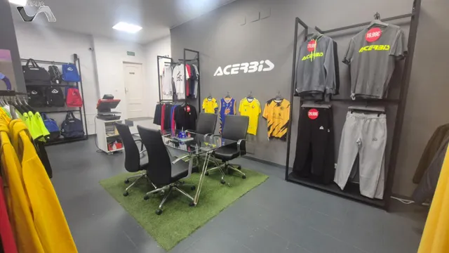 Local comercial 150m² en alquiler - CENTRO — 10