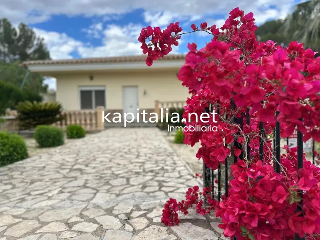 Chalet a la venta en L´Olleria (Valencia) — 29