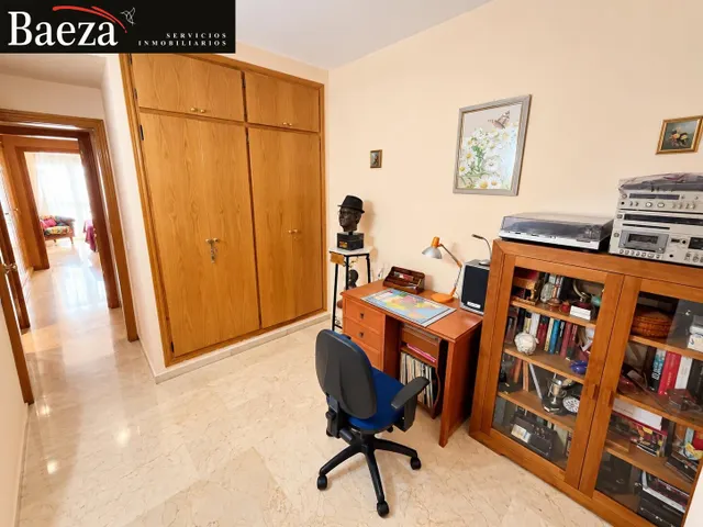 AMPLIA VIVIENDA DE 3 DORMITORIOS CON GRAN TERRAZA, PATIO PRIVADO Y GARAJE EN SANT JOAN D’ALACANT — 22