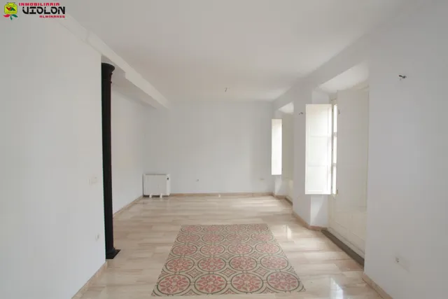 Amplias oficinas en Plaza Bib-Rambla — 6