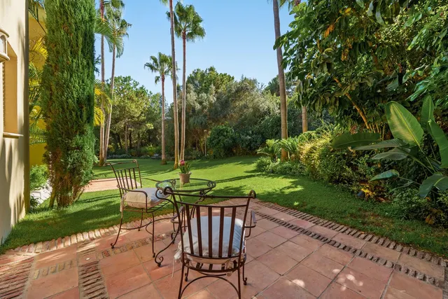 Chalet 6 habitaciones 712m² en venta - Marbella — 46