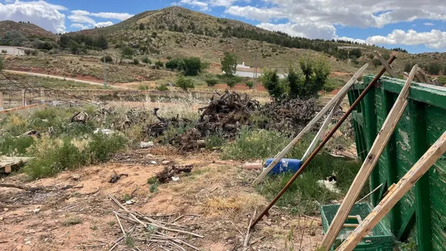 Terreno urbano en venta en Fuentealbilla, Albacete - foto 5