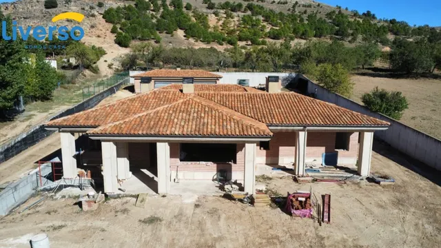 VIVIENDA SUPER EXCLUSIVA EN GUMIEL DE MERCADO - foto 3