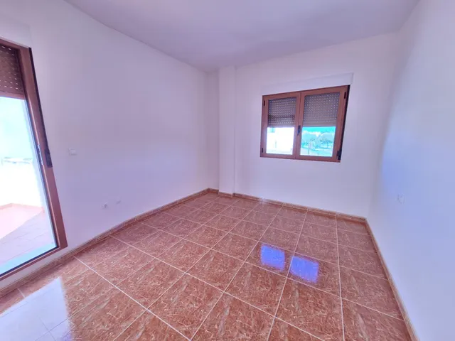 Adosado de esquina nunca habitado en Pinoso | 4 dormitorios, 2 baños y garaje — 26