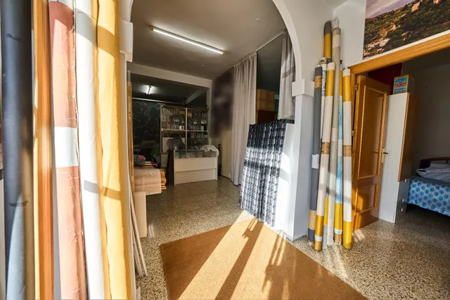 Bajo Comercial Santa Fe en esquina — 6
