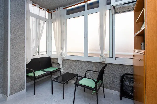 GRAN APARTAMENTO EN TORREVEIJA: 2 HAB,1  BAÑO — 10