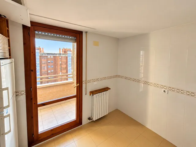 Espectacular dúplex tipo tríplex con solárium privado y vistas en actur — 10
