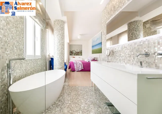 Exclusiva vivienda con vistas al Palacio de los Patos, junto Recogidas, 4 dormitorios 3 baños — 21