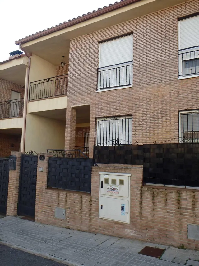 Se vende Adosado en la localidad de Las Ventas de Retamosa S