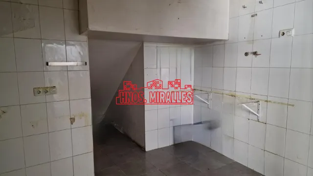 ¡¡ INTERESANTE BAR CAFÉ SOLO DE ALQUILER PARA MONTARLO A TU GUSTO EN FRENTE DE COLEGIOS !!. — 11