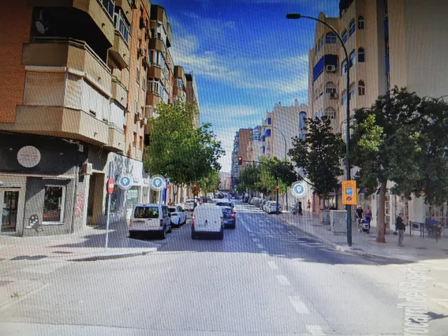 OPORTUNIDAD LOCAL EN  VENTA FERROCARRIL DEL PUERTO! POSIBILIDAD DE CAMBIO DE USO A VIVIENDA, 90 METROS, ASCENSOR, LUMINOSO, 2 GARAJES, 2 TRASTEROS, MEJOR VER... — 25