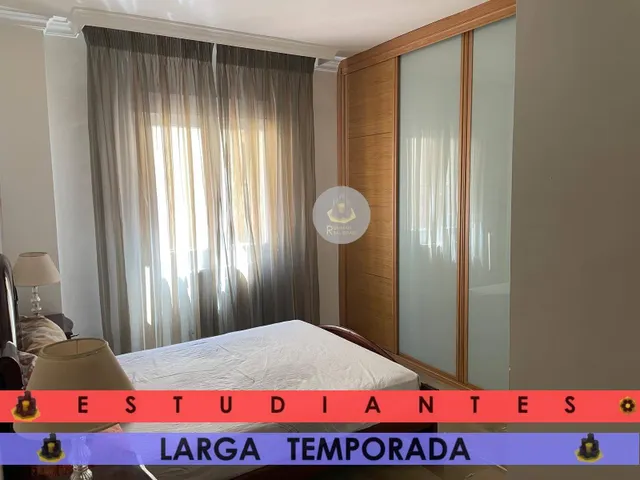 EST/ LT / Piso de CUATRO dormitorios en Centro-Sagrario Recogidas — 9