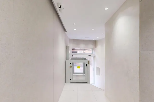 Piso reformado de 113 m2 en pleno centro de Murcia con 4 dormitorios y 2 baños — 40