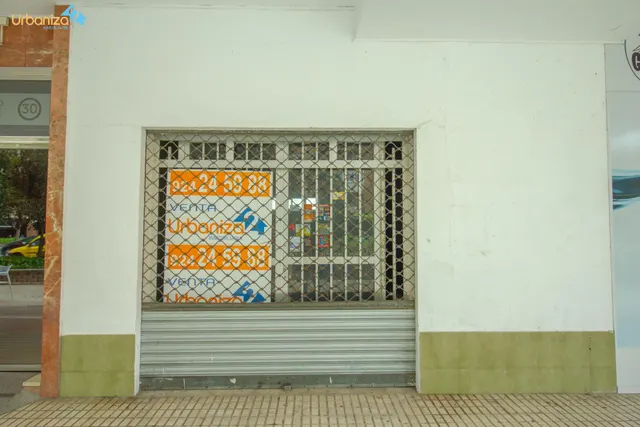 SE VENDE LOCAL COMERCIAL EN SINFORIANO MADROÑERO. inversión segura!! — 3