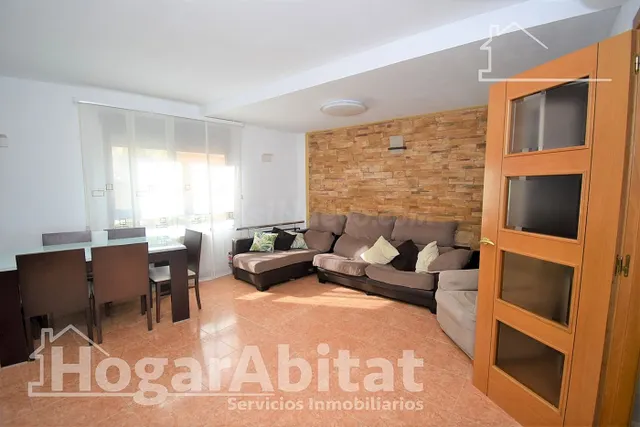 ESPECTACULAR ADOSADO SEMINUEVO DE ENSUEÑO CON PISCINA CLIMAT - foto 3