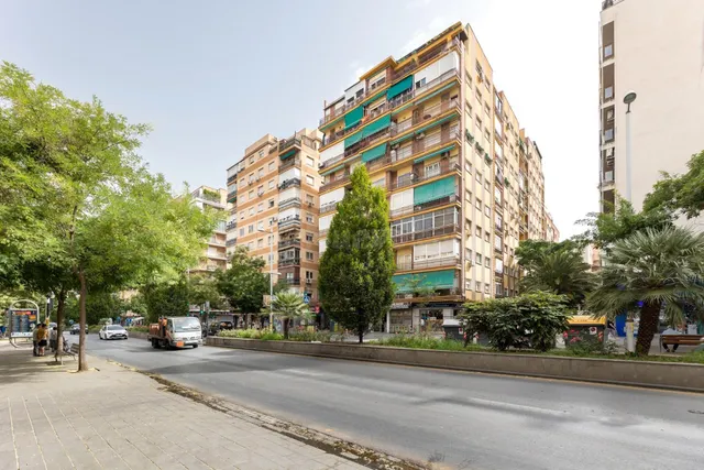 Gran piso en pleno centro de Granada — 2