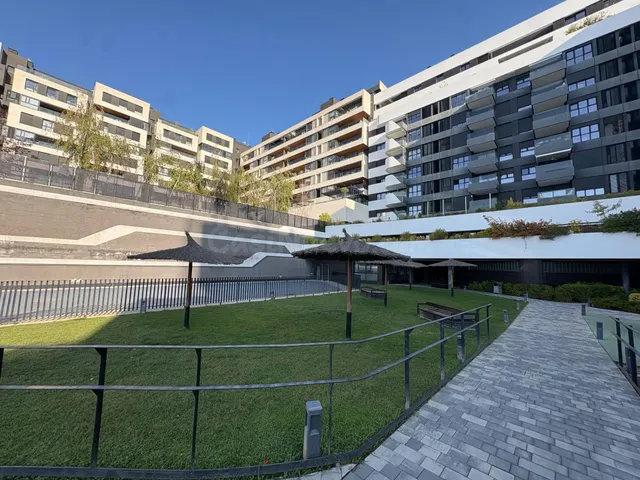 Espectacular piso de 4 habitaciones con terraza en primera l - foto 4