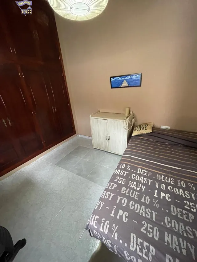 SE VENDE CASA EN ZONA DEL BARRIO BAJO — 31