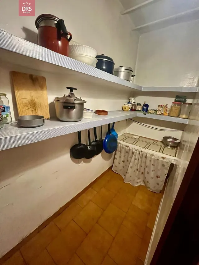Casa vieja en zona fiesta del árbol — 12