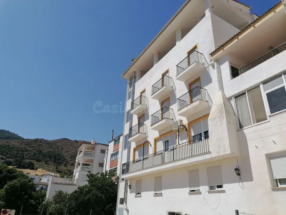Hotel 33 habitaciones 1350m² en venta - South of spain