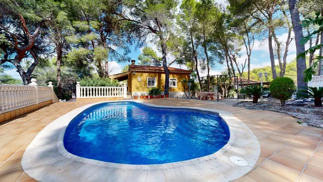 CHALET INDEPENDIENTE EN SANT BERNAT (ALZIRA) | PRIVACIDAD, E