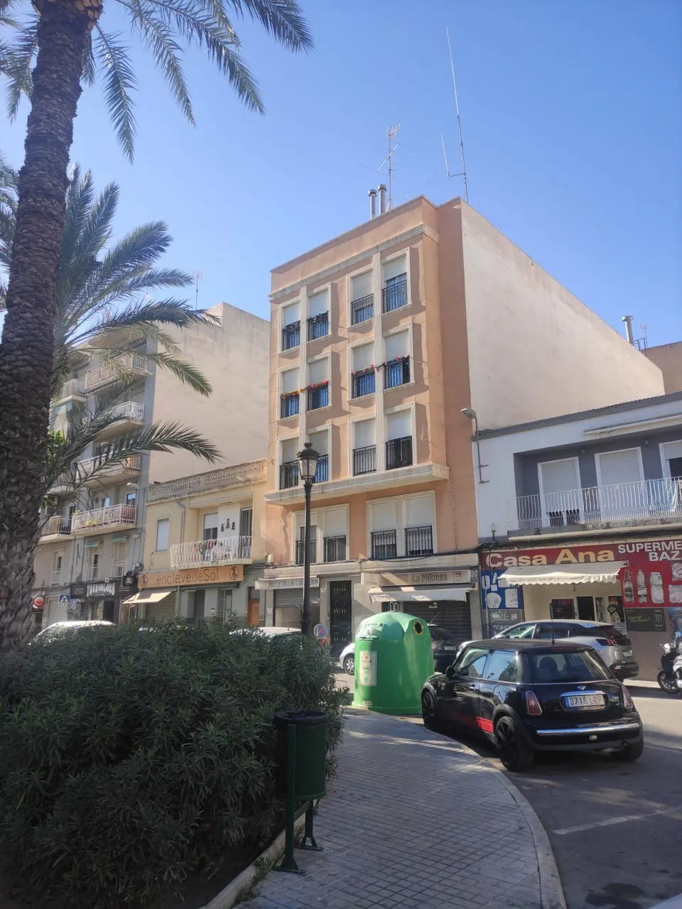 Entresuelo acogedor cerca del CEU