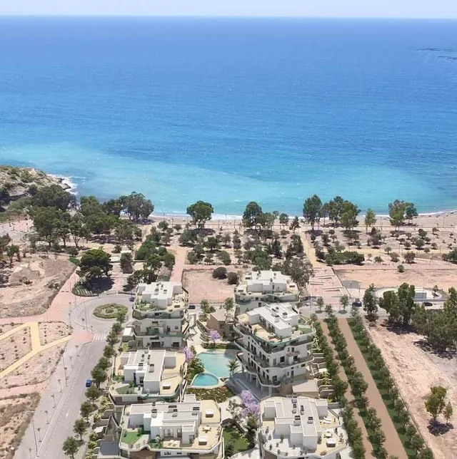 Nueva urbanización a 100 metros del mar. — 8