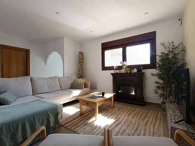 Villa 5 habitaciones 256m² en venta - Zona Pueblo — 44