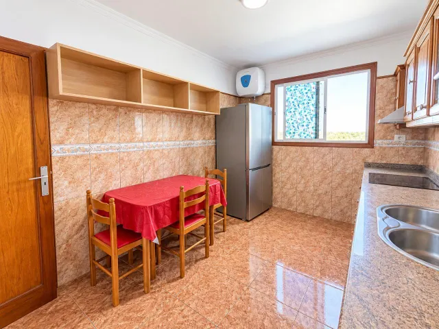 Vivienda de cuatro dormitorios con balcón en Arucas - Santidad — 33