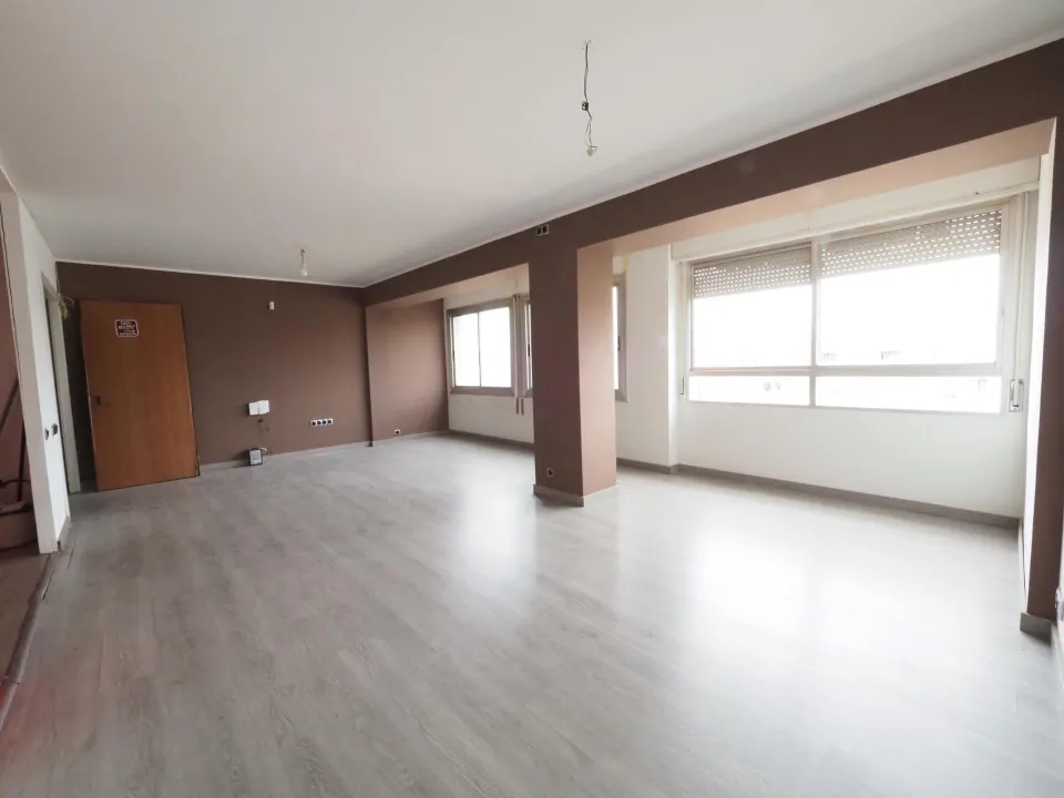 SE VENDE ÁTICO EN TERRASSA, ZONA LES ESCOLES