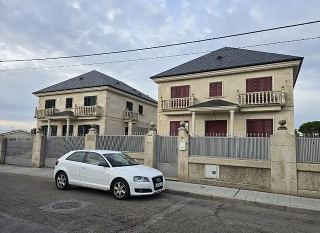 SE VENDE  urbano OKUPA en C Maestro Acevedo  de Collado — 7