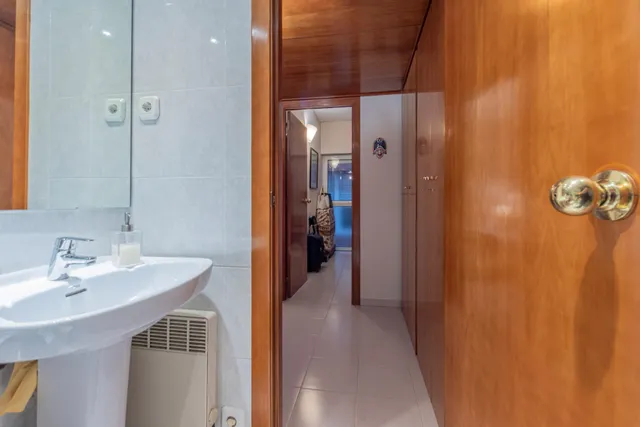 Acogedor piso de 2 dormitorios en el corazón de L'Eixample con posibilidad de alquiler de pk en la misma finca — 18