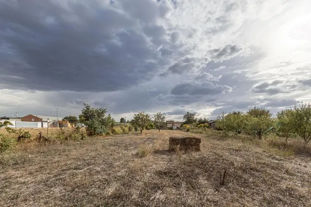 Cortijo con casa de 117 m2 y terreno de 2.312 m2 en Santa Fe — 27