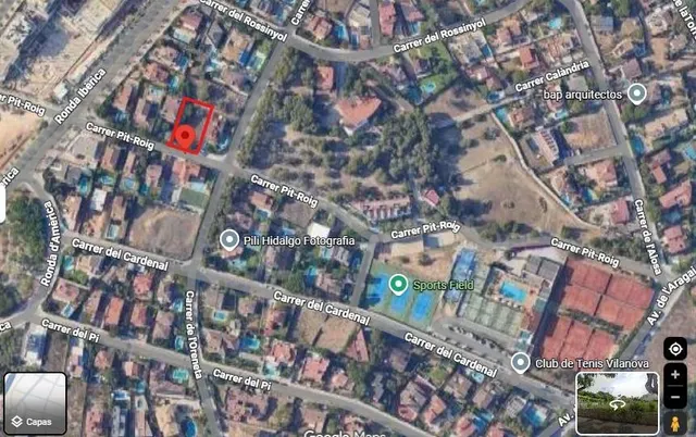 EXCLUSIVA PARCELA URBANA EN LA MEJOR ZONA DE VILANOVA – ZONA - foto 2