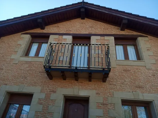 Céntrico !! Se Vende Chalet en Valle de Mena — 25
