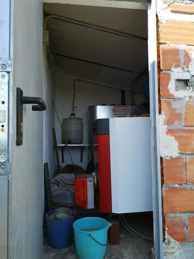 Urbis te ofrece un espectacular terreno con chalet en venta en Ciudad Rodrigo, Salamanca. — 44