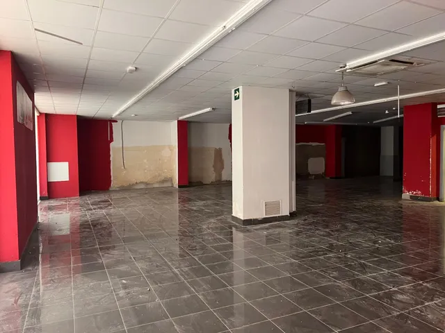 Local comercial en zona central de Bonavista. — 5
