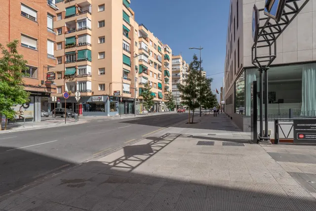 Alquiler plaza de aparcamiento para moto en Arabial — 48