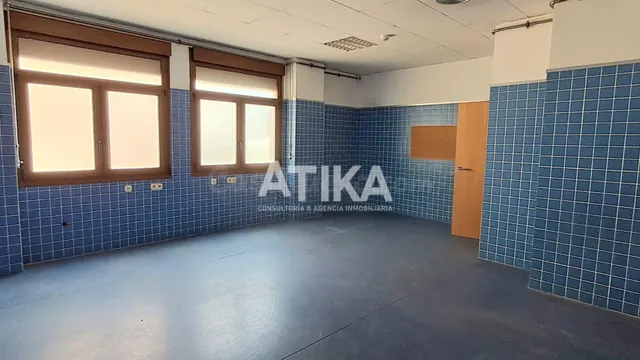 LOCAL COMERCIAL EN VENTA JUNTO AL HOSPITAL DE ONTINYENT - foto 3