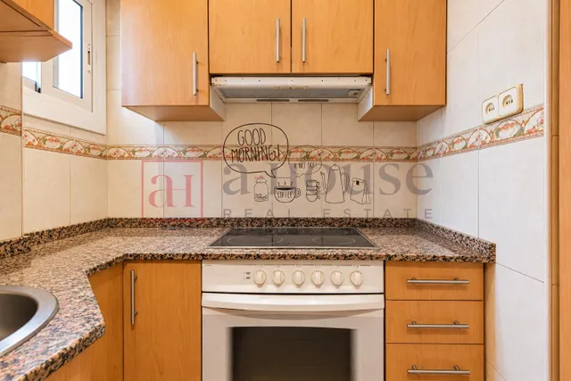 Piso listo para entrar a vivir con balcón y doble orientación en el poblenou — 11